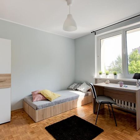 Krzywon 8 Rooms وارسو المظهر الخارجي الصورة