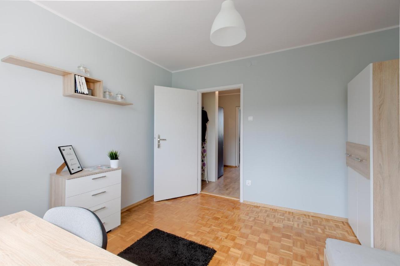 Krzywon 8 Rooms وارسو المظهر الخارجي الصورة