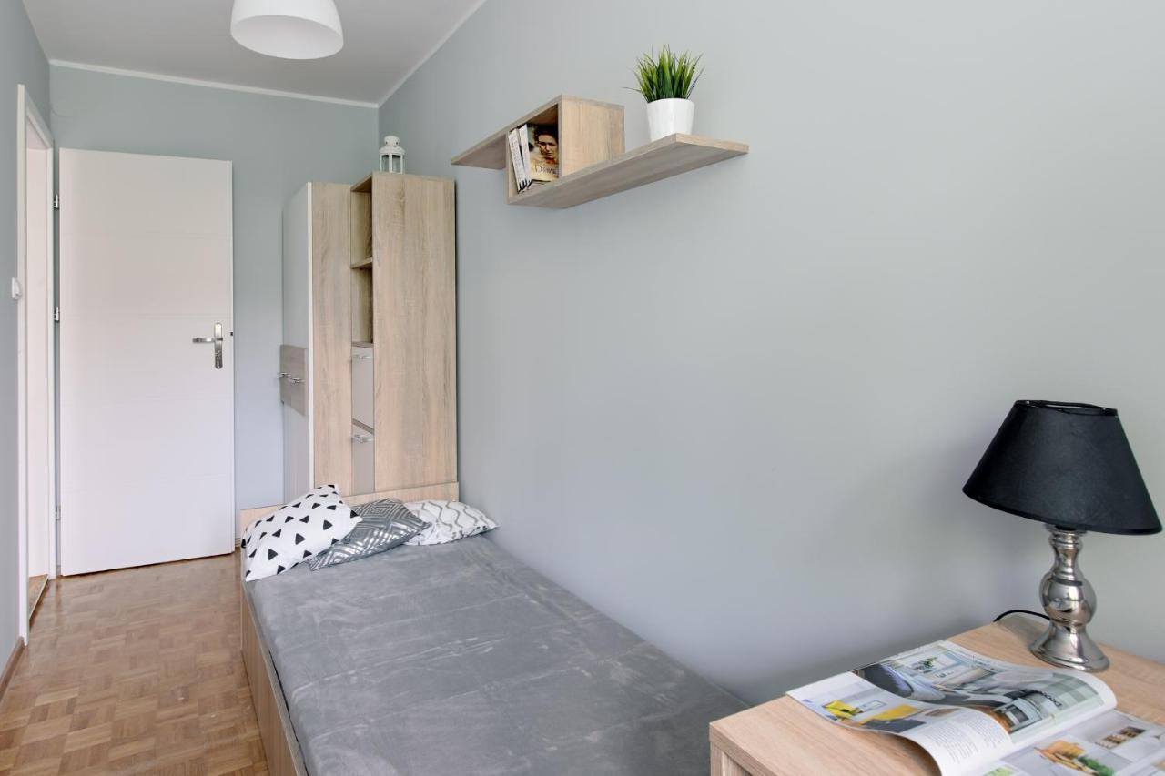 Krzywon 8 Rooms وارسو المظهر الخارجي الصورة